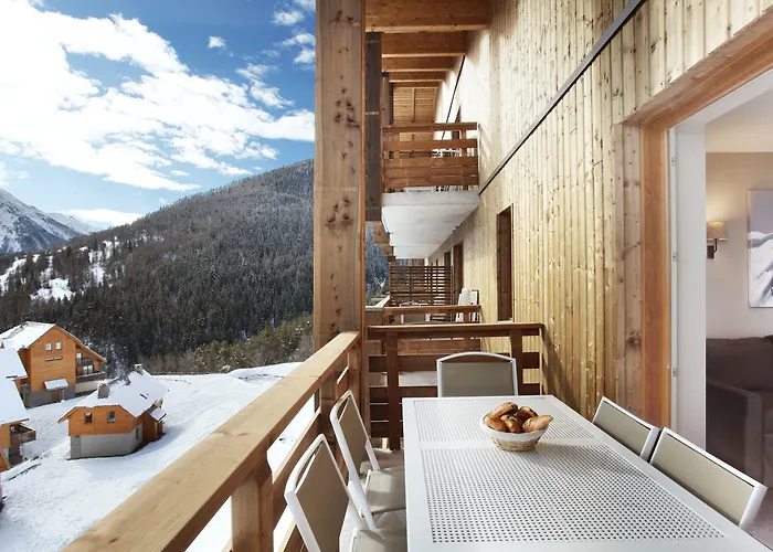 Hotel apartamentowy Odalys Le Village De Praroustan 4*