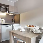 Odalys Le Village De Praroustan מלון דירות