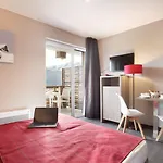 Odalys Le Village De Praroustan מלון דירות 4*